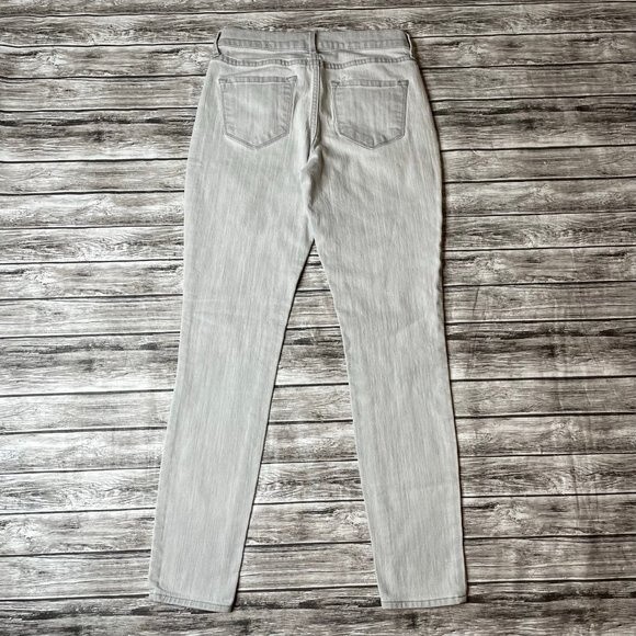 Old Navy Curvy Skinny Jeans Mid Rise Stretch 2 Regular Light Grey Gray Denim Zip - Picture 2 of 9